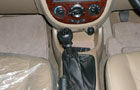 Chevrolet Optra Magnum 1.6 Max Gear Shifter Pictures